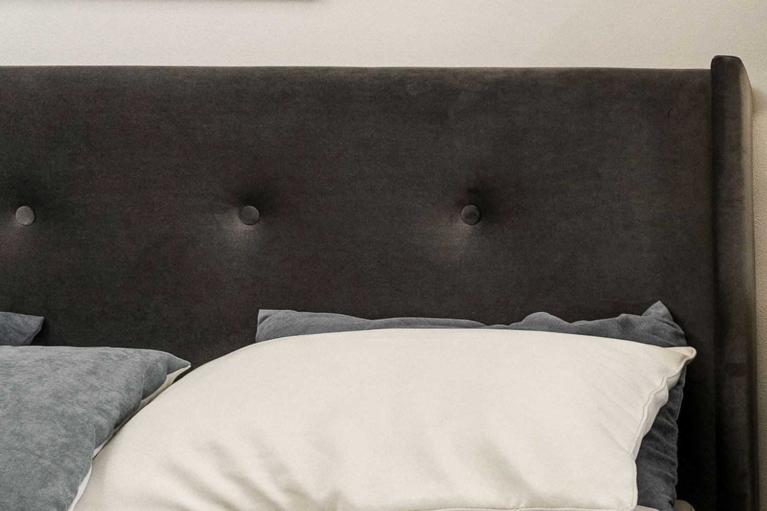 Двуспальные кровати - изображение №11 "Мягкая кровать Орландо 160 х 200 см"  на www.Angstrem-mebel.ru