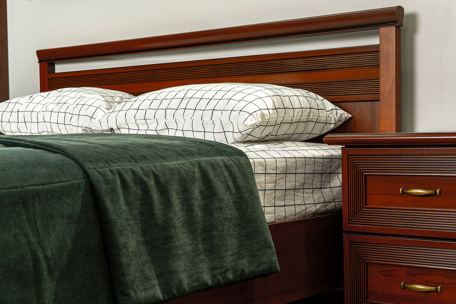 Двуспальные кровати - изображение №11 "Кровать Адажио 140 х 200"  на www.Angstrem-mebel.ru