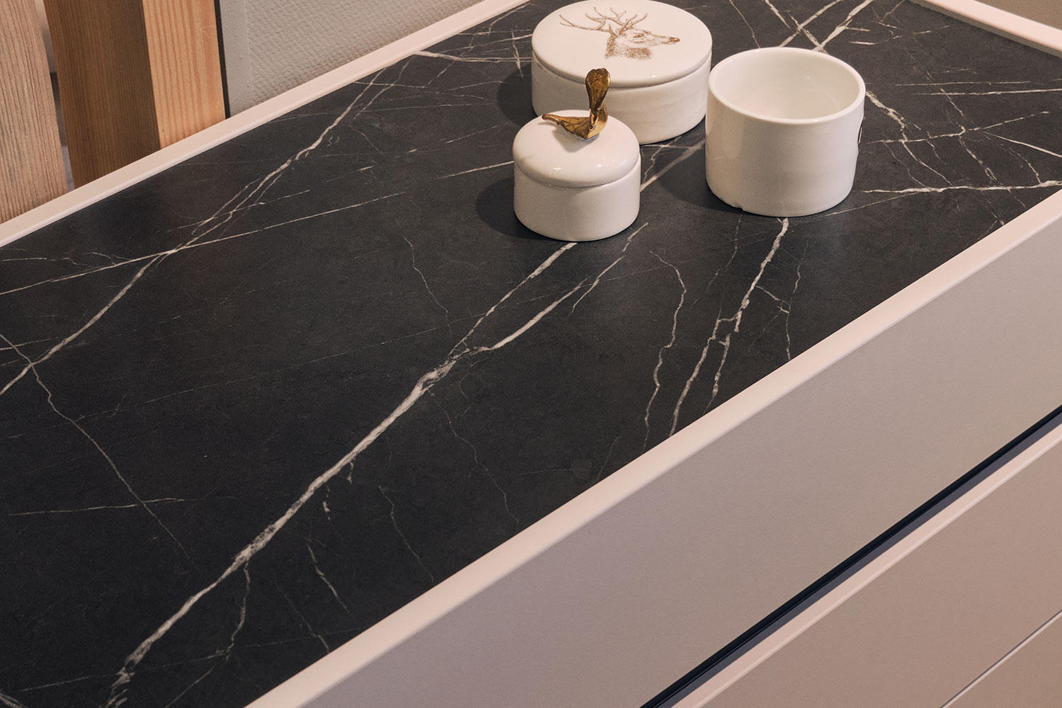 Комоды - изображение №6 "Комод Милагро с выдвижными ящиками"  на www.Angstrem-mebel.ru