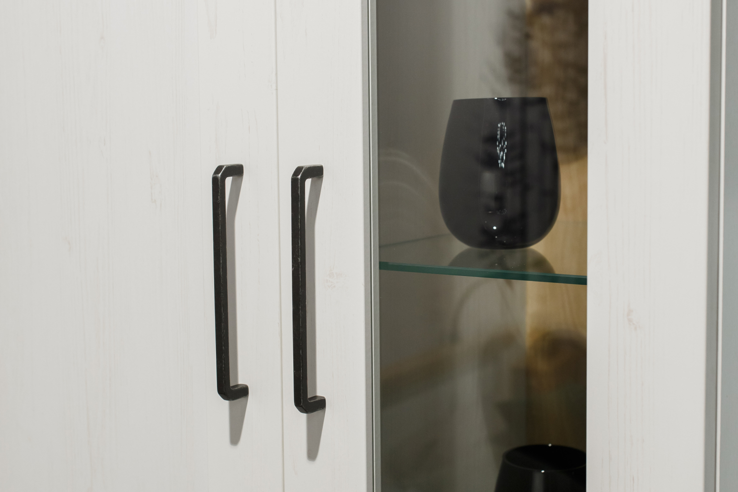 Распашные шкафы - изображение №5 "Шкаф Магнум"  на www.Angstrem-mebel.ru