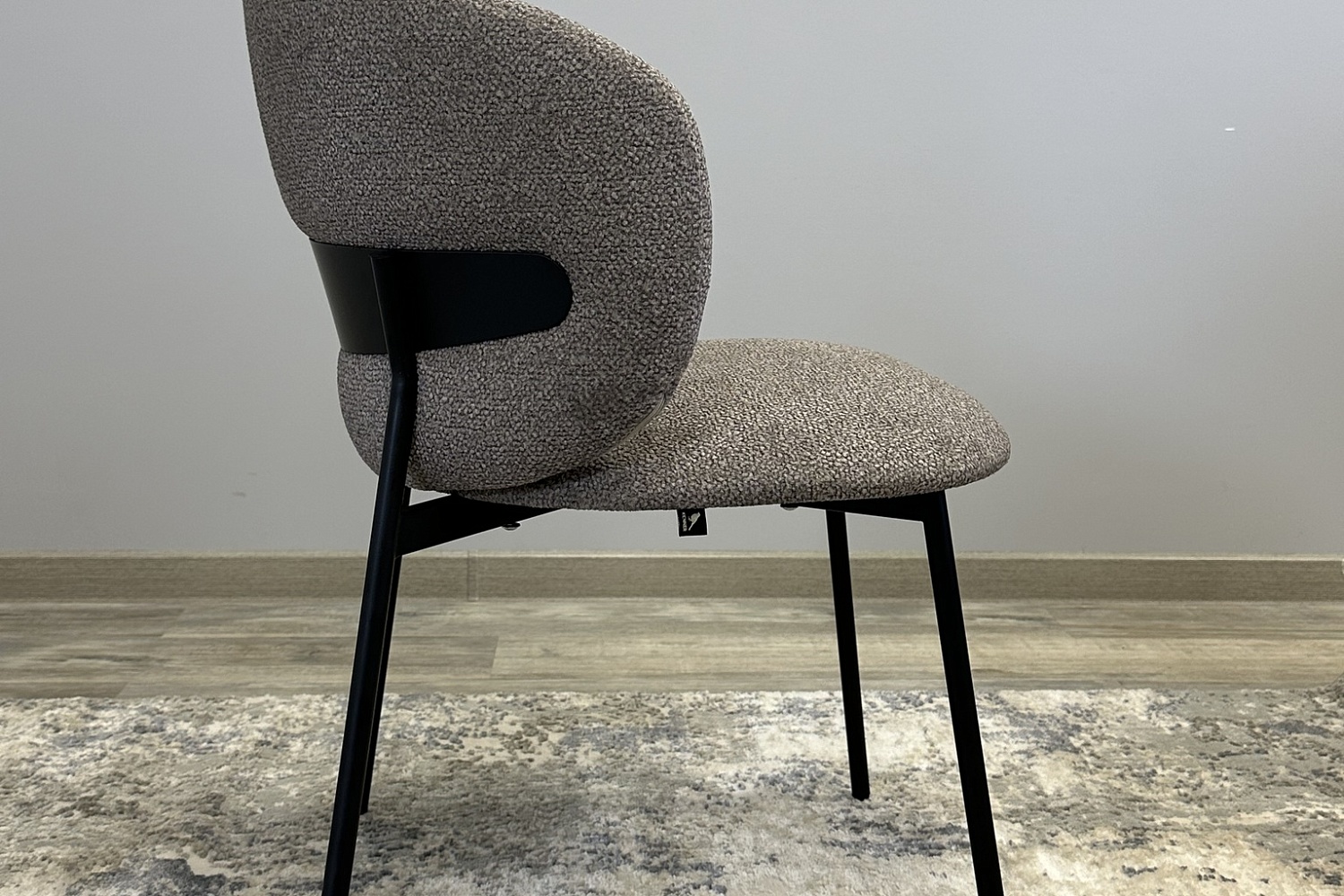 Кухонные стулья - изображение №9 "Стул Слил капучино / опоры черные"  на www.Angstrem-mebel.ru