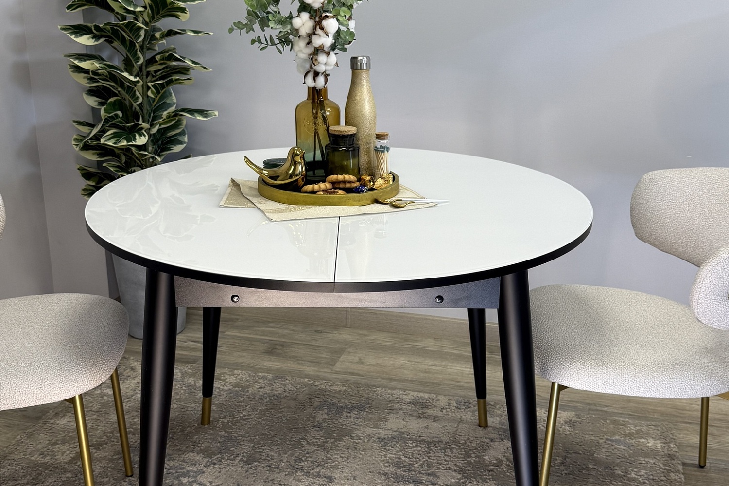 Обеденные столы - изображение №4 "Стол обеденный Мане раздвижной венге/белый с черными опорами"  на www.Angstrem-mebel.ru