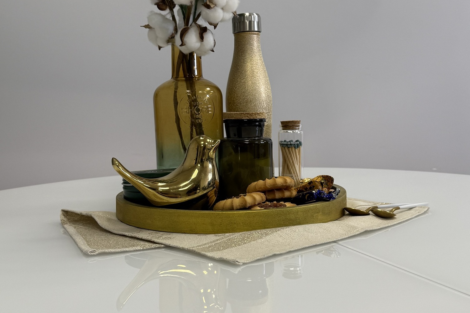 Обеденные столы - изображение №8 "Стол обеденный Мане раздвижной венге/белый с черными опорами"  на www.Angstrem-mebel.ru